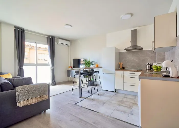 Charming And Bright Flat In The Heart Of Malaga