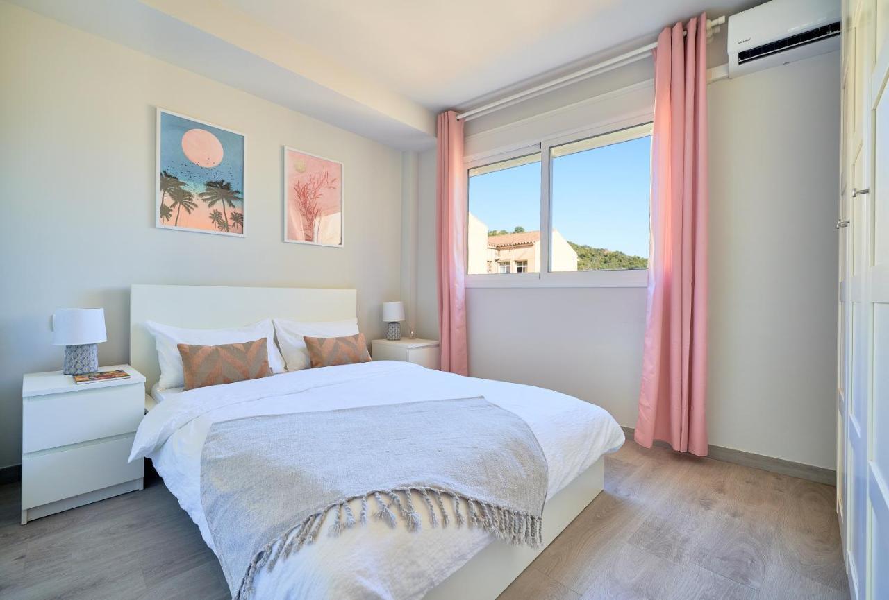 Apartment Charming And Bright Flat In The Heart Of Malaga